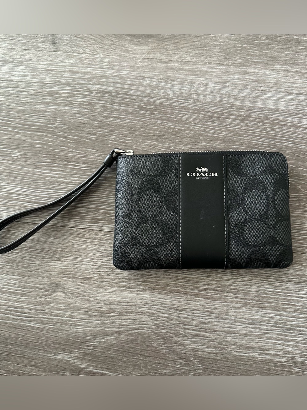NWT Coach Corner Zip Wristlet C5602 Signature Canvas Graphite Black